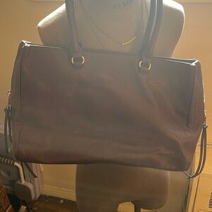 Women’s bag in the color of the season-wine red!